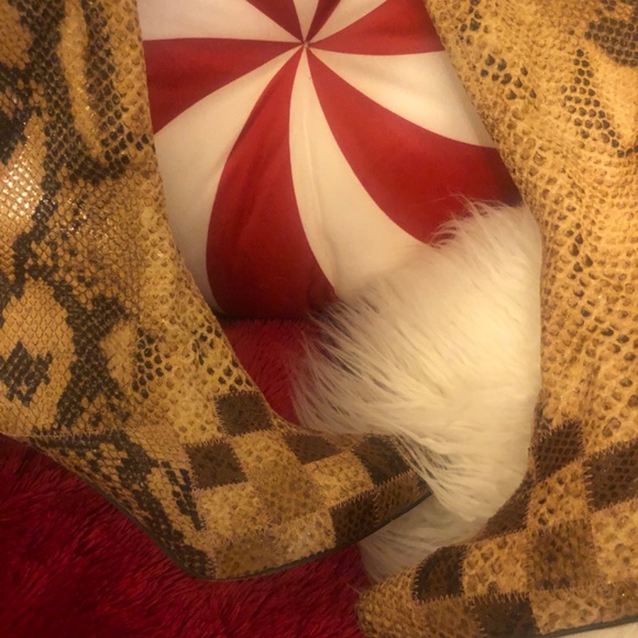 Holiday price drop Like New Carlos Santana Snakeskin print knee high boot - Picture 3 of 6